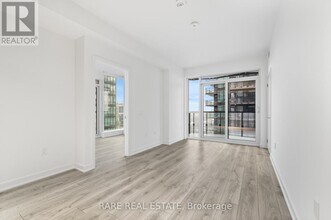 110 Broadway Ave in Toronto, ON - Building Photo - Building Photo