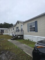 926 Hollywood Dr in Hinesville, GA - Building Photo