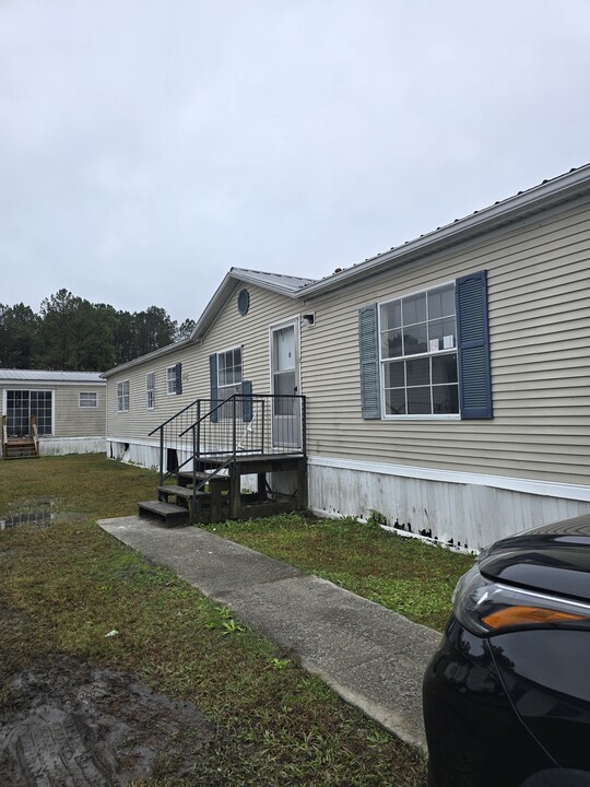 926 Hollywood Dr in Hinesville, GA - Building Photo