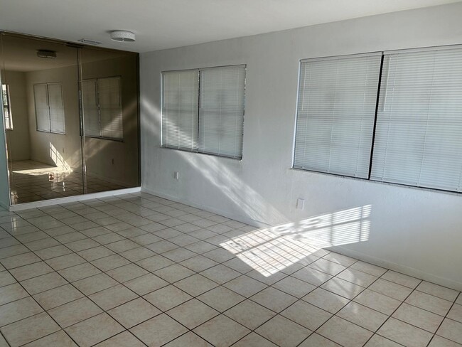 10273 NW 25th Ave in Miami, FL - Building Photo - Building Photo