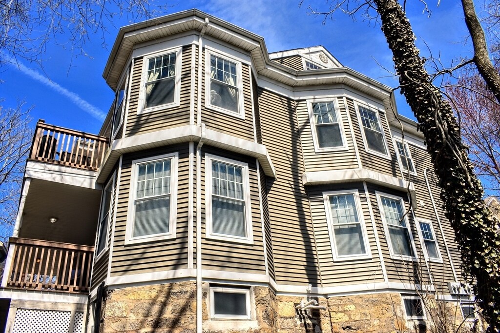 15 Parley Ave in Boston, MA - Building Photo