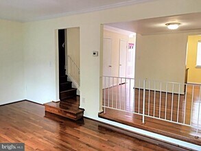 7432 Pohick Rd in Lorton, VA - Building Photo - Building Photo