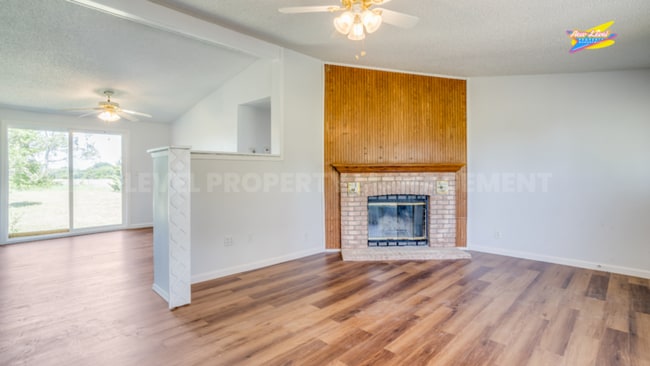 15533 US-77 in Augusta, KS - Building Photo - Building Photo