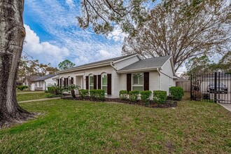 2607 Moss Hill Dr in Houston, TX - Building Photo - Building Photo