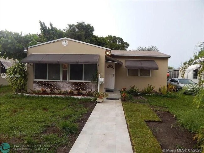 property at 1111 N 25th Ave