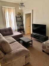 1113 Oregon St, Unit B in Oshkosh, WI - Building Photo - Building Photo