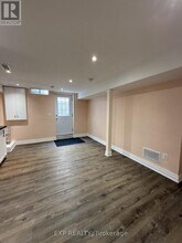 37 Jasper Crescent in Brampton, ON - Building Photo - Building Photo