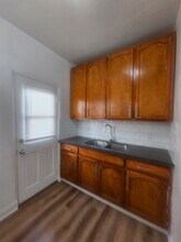 806 N Poinsettia Pl in Los Angeles, CA - Building Photo - Building Photo