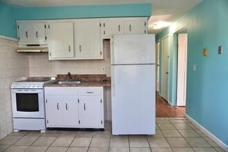 5 Duck St-Unit -#3 in Danbury, CT - Building Photo - Building Photo