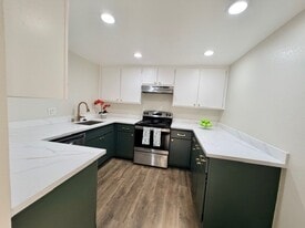 1635 E Cypress St, Unit B in Covina, CA - Building Photo