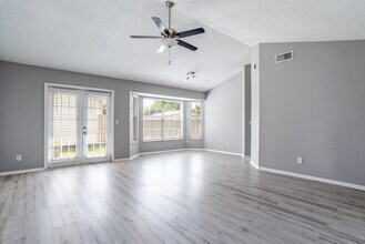 110 Riverraft Ct in Orlando, FL - Building Photo - Building Photo