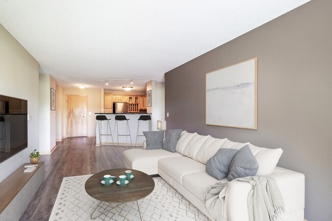 4645 Park Commons Dr, Unit D303