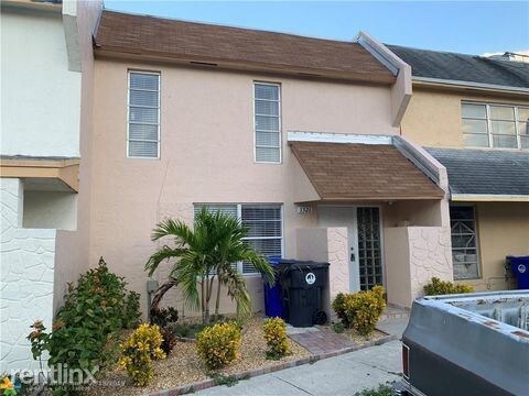 6575 Boulevard of Champions in North Lauderdale, FL - Building Photo