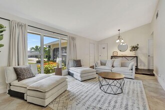 1104 Jackpine St in Wellington, FL - Building Photo - Building Photo