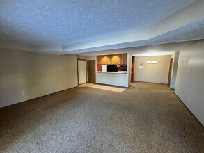 8611 Scenicview Dr in Broadview Heights, OH - Building Photo - Building Photo