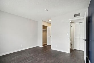 3250 NW 84th Ave, Unit 3250 in Sunrise, FL - Building Photo - Building Photo