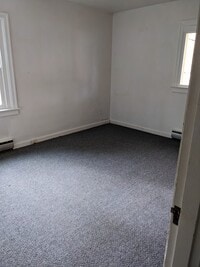 2425 Snyder Ave photo'