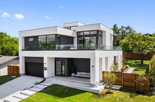 2109 Barton Hills Dr in Austin, TX - Building Photo