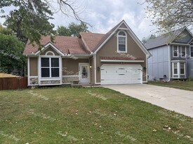 1354 S Brentwood Dr in Olathe, KS - Building Photo