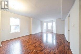 414 Jarvis St in Toronto, ON - Building Photo