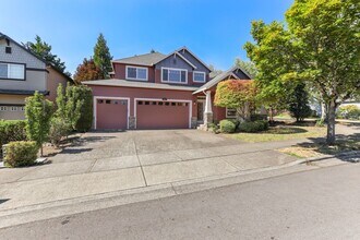 3637 NW Lansbrook Terrace in Portland, OR - Foto de edificio - Building Photo