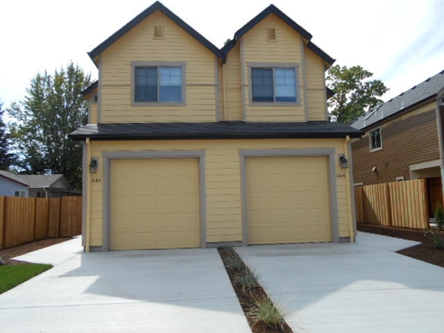 646 SW Taft St in McMinnville, OR - Foto de edificio - Building Photo