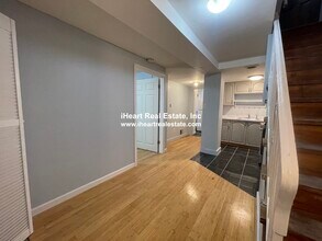 474 E 7th St in Boston, MA - Foto de edificio - Building Photo