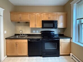 12 Ransom Rd, Unit 3 in Boston, MA - Foto de edificio - Building Photo