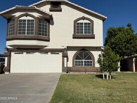 8868 W Greer Ave in Peoria, AZ - Building Photo