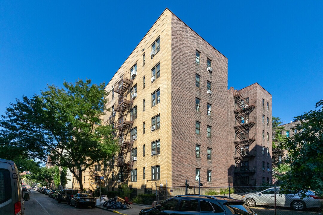 Morris Gardens in Bronx, NY - Building Photo