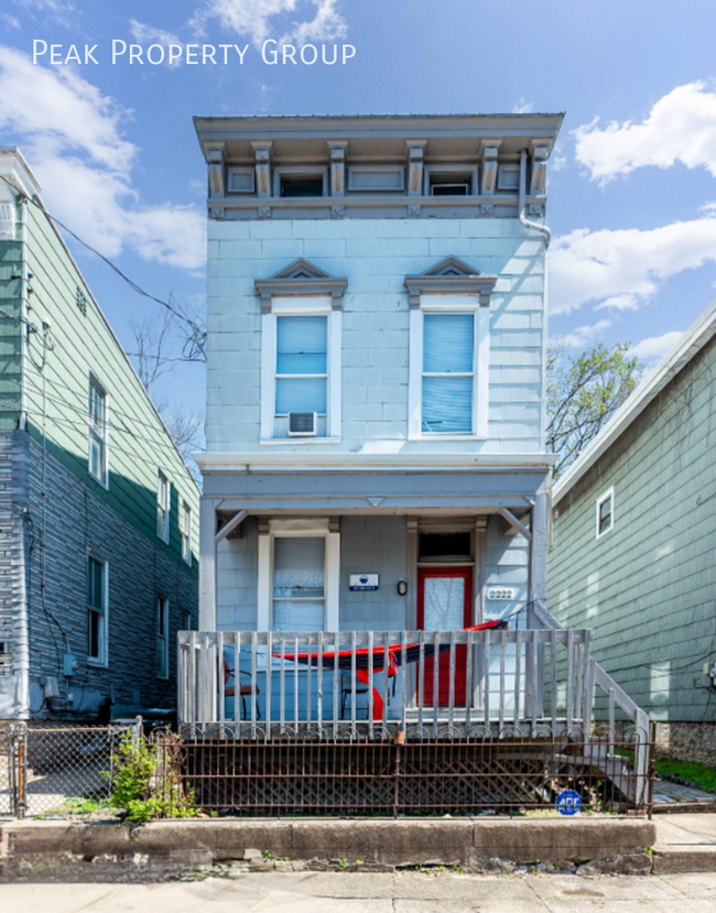 property at 2222 Flora St