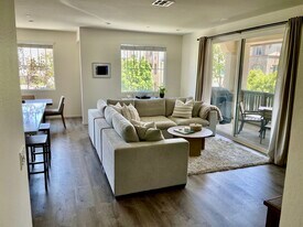 1601 Santa Carolina in San Diego, CA - Building Photo