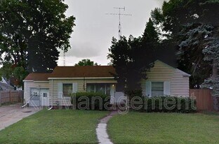 3750 Sherbrooke Rd in Toledo, OH - Building Photo