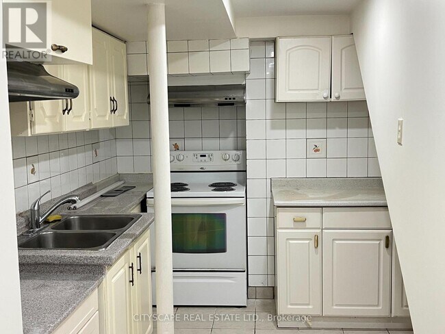 4813 Creditview Rd in Mississauga, ON - Building Photo - Building Photo