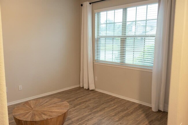 7831 London Tower Ln in Houston, TX - Building Photo - Building Photo