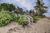 3596 S Ocean Blvd in Boca Raton, FL - Foto de edificio - Building Photo