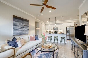 10903 Cypresswood Dr in Houston, TX - Building Photo