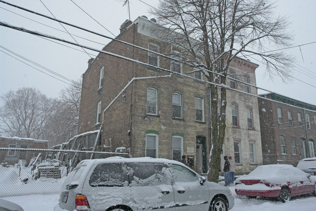 41 Hasbrouck St in Newburgh, NY - Building Photo - Building Photo