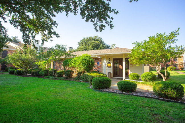 Stonegate Apartments in McKinney, TX - Building Photo - Building Photo