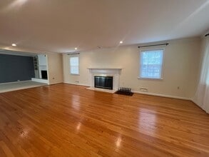 1450 Harmott Ave in Norfolk, VA - Building Photo - Building Photo