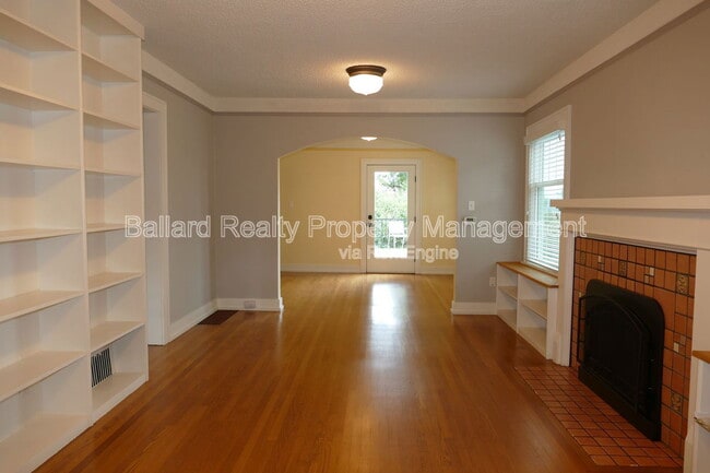 5746 35th Ave NE in Seattle, WA - Building Photo - Building Photo