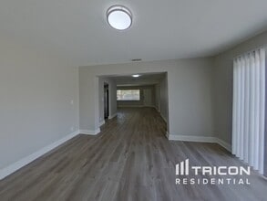 5930 66th Terrace in Pinellas Park, FL - Building Photo - Building Photo