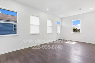 8733 Olive St in New Orleans, LA - Building Photo - Building Photo