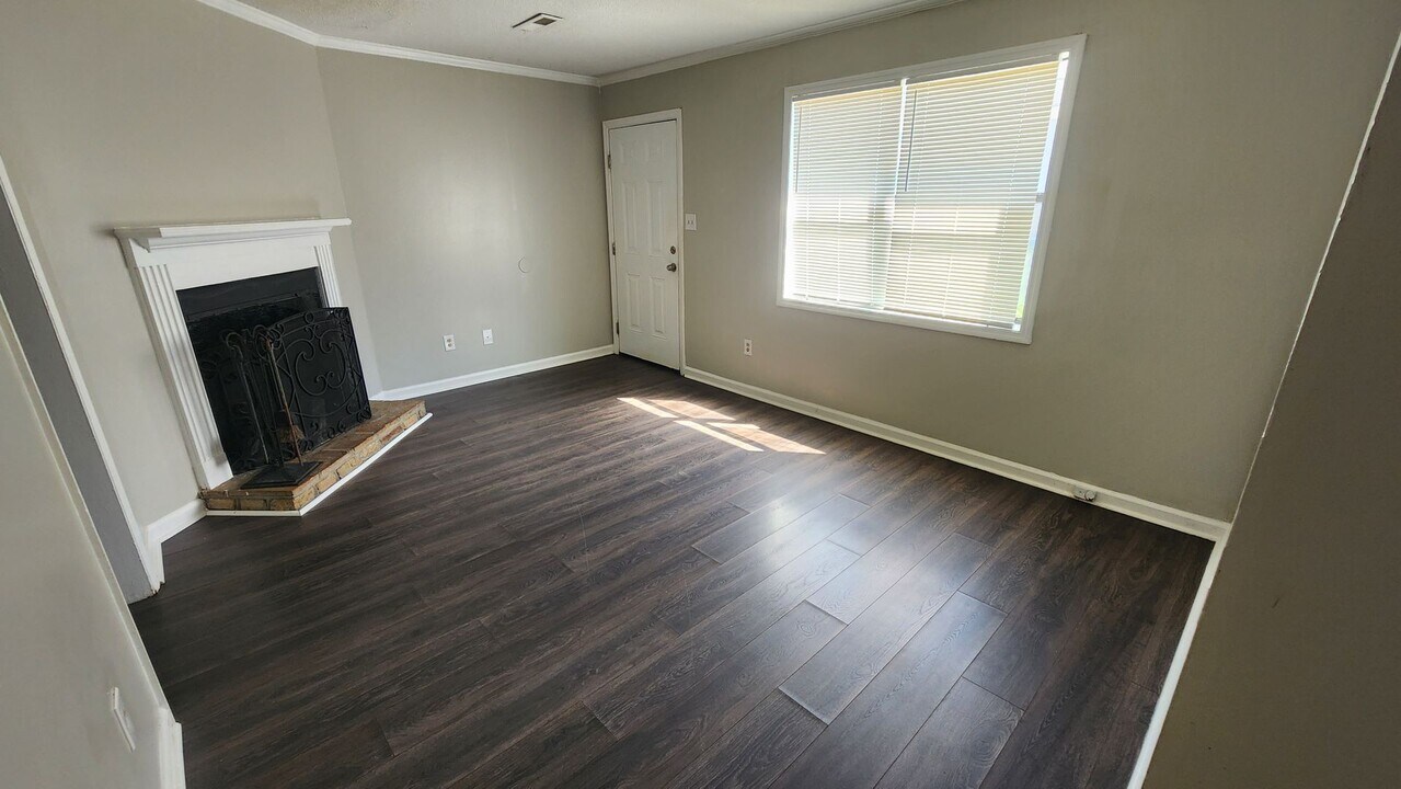 1325 Stevens Ave NE in Huntsville, AL - Building Photo