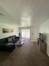 3410 SE 22nd Ave in Gainesville, FL - Foto de edificio - Building Photo