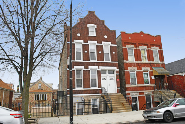 6 Units in Pilsen - Beautifully Rehabbed