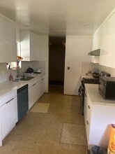 3217 Knoll Way in Riverside, CA - Building Photo - Building Photo