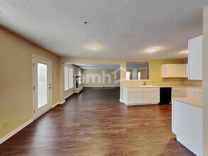 10798 Cyrus Dr in Indianapolis, IN - Building Photo - Building Photo