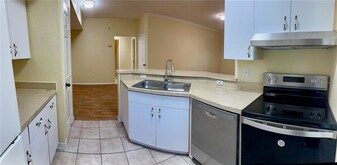 6320 Raleigh St in Orlando, FL - Building Photo - Building Photo