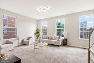 11771 Sunningdale Pl in Waldorf, MD - Foto de edificio - Building Photo